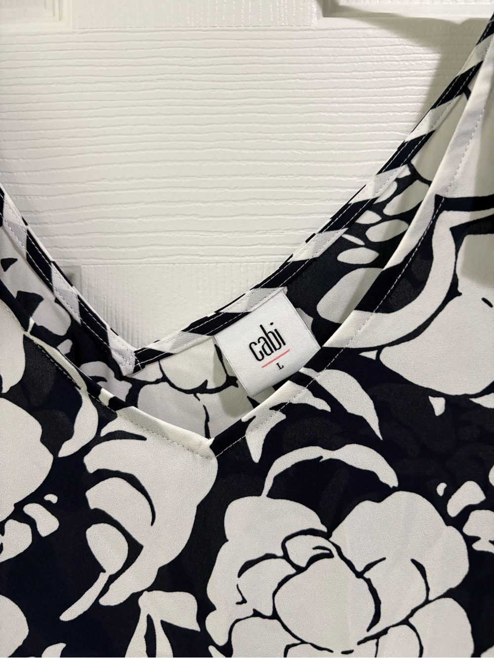 Cabi Navy and white sleeveless top - Picture 3 of 4